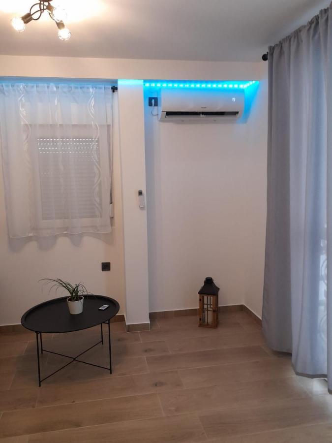 Apartman Sa Lodom 2+2 Apartment Пировац Екстериор снимка